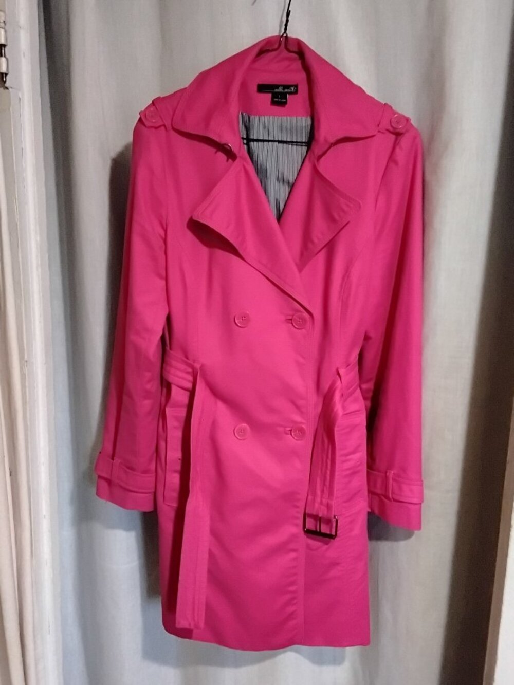 Pink double breastfed jacket size L (more like Medium)